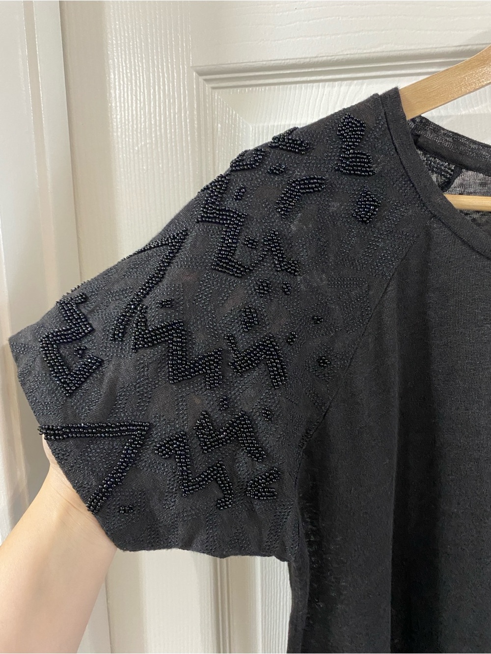 Joe's Jeans 100% Linen Beaded Embellished Sleeve Black Tee S Chic Edgy Luxury - Picture 3 of 6